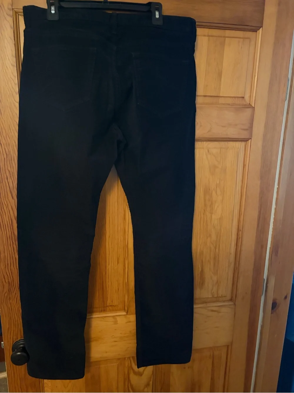 Banana Republic Men’s Slim Fit corduroy Jeans - Black